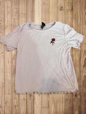 rose baby tee